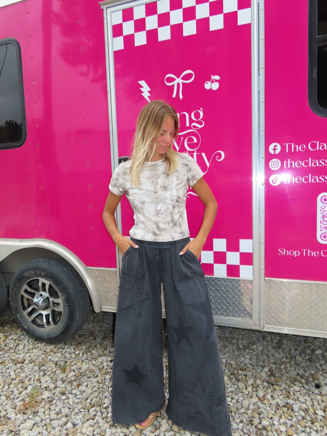 Star Patch Wide Leg Pants- Black