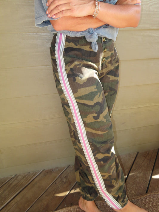 Cool Girl Camo Barrel Pants