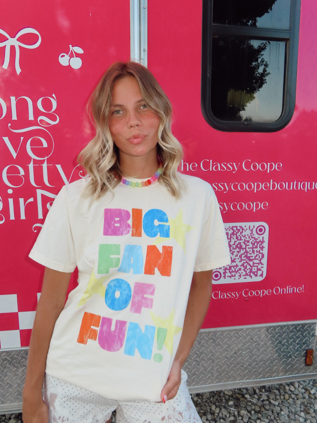BIG FAN OF FUN! GRAPHIC TEE - IVORY