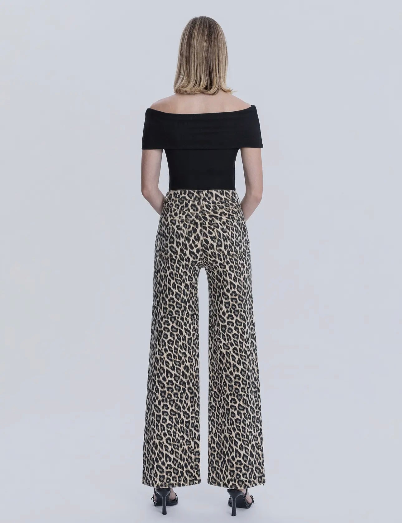 Super high rise leopard print wide leg jeans