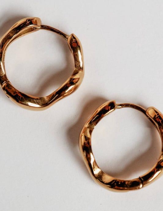 The Wavy Hoop Earring