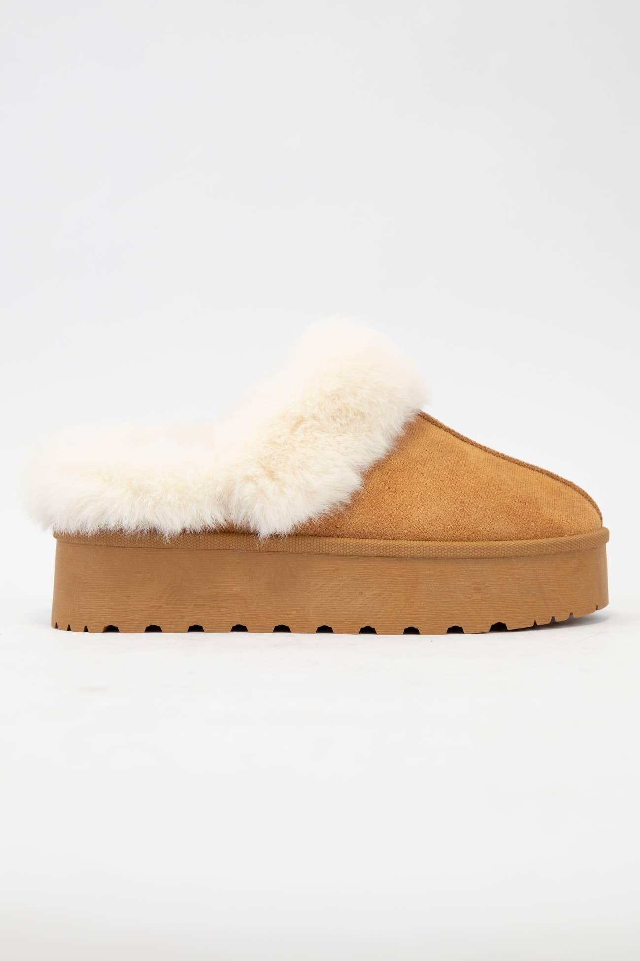 FUR LINED CUFF SHERPA SLIPPER: TAN