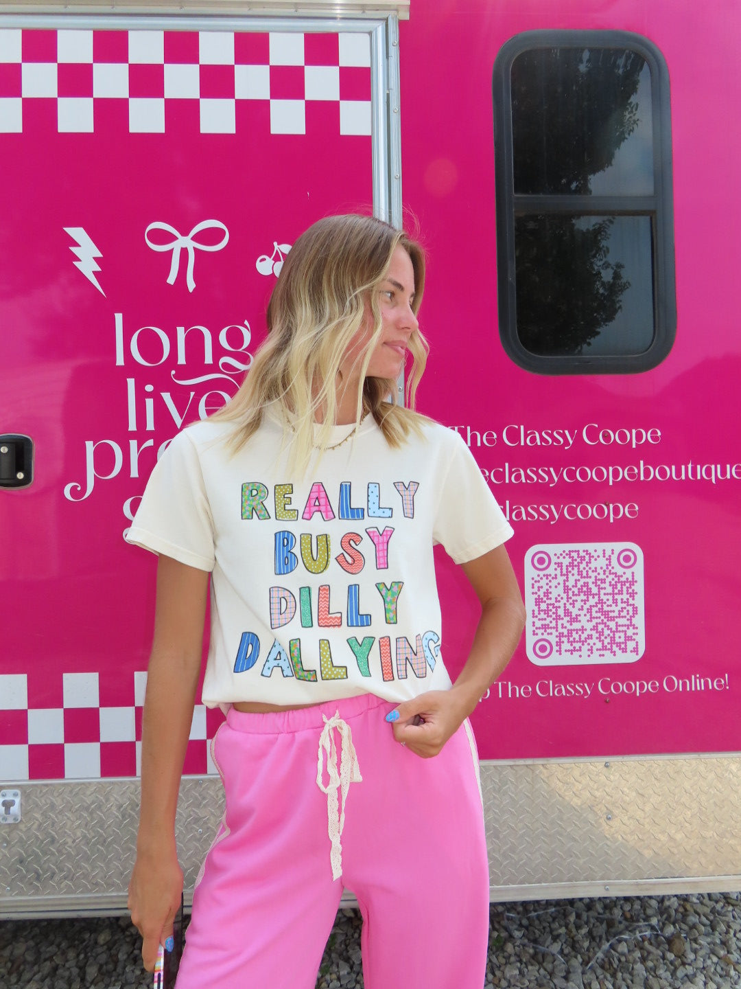 DILLY DALLYING GRAPHIC TEE - IVORY