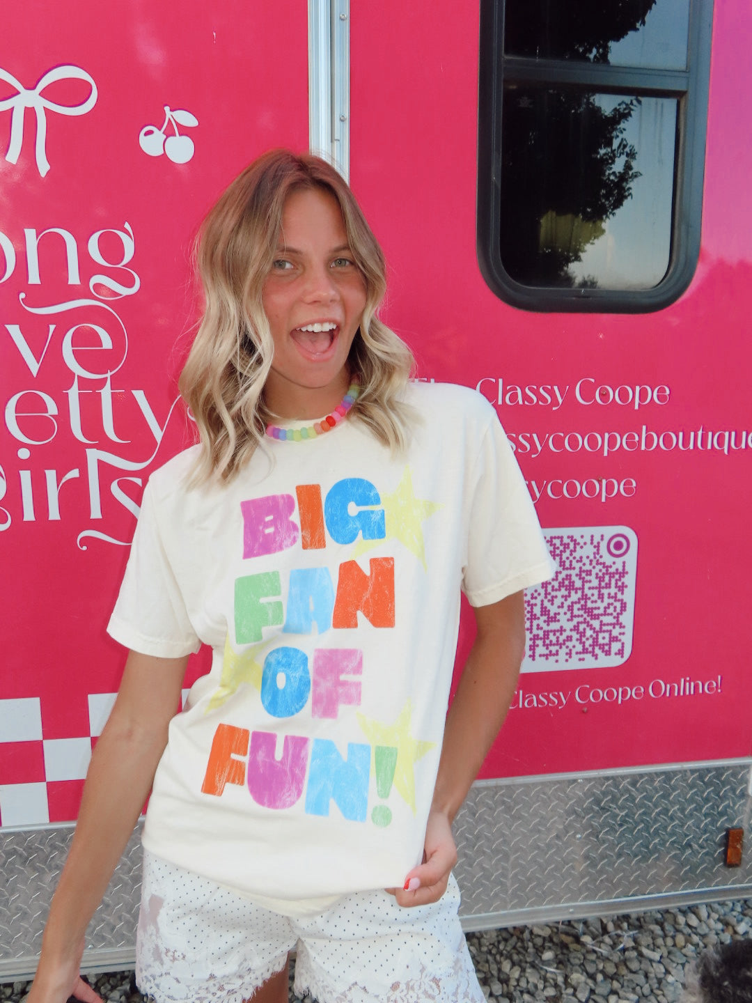 BIG FAN OF FUN! GRAPHIC TEE - IVORY