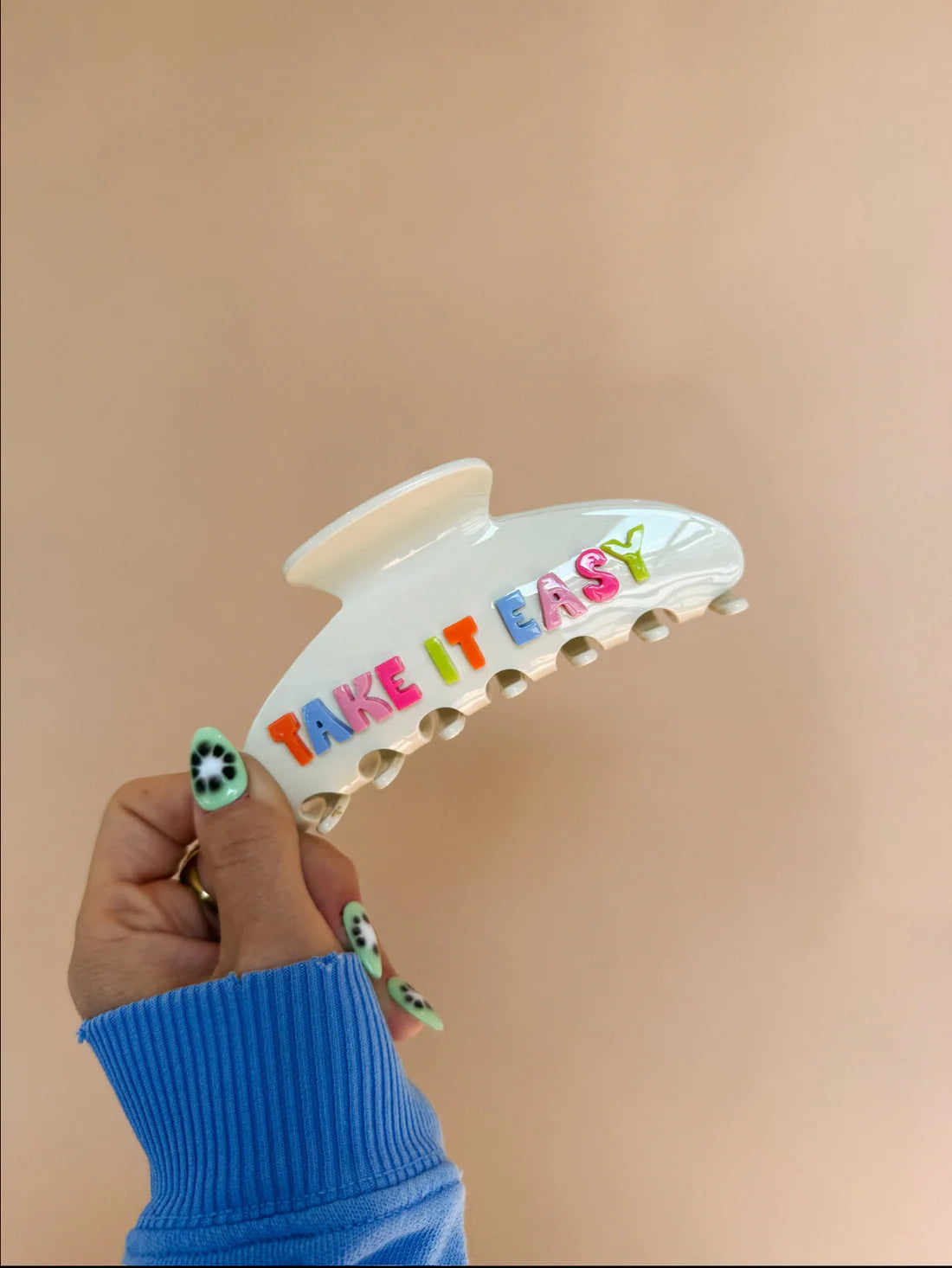 TAKE IT EASY HAIR CLIP