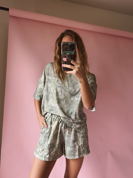 Camo Print Casual Knit Top & Shorts Set