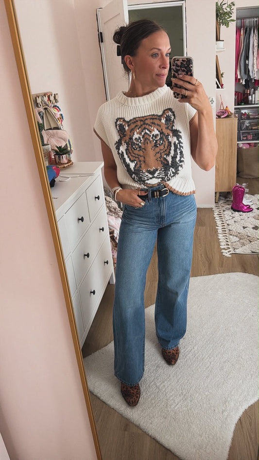 Tiger sleeveless sweater
