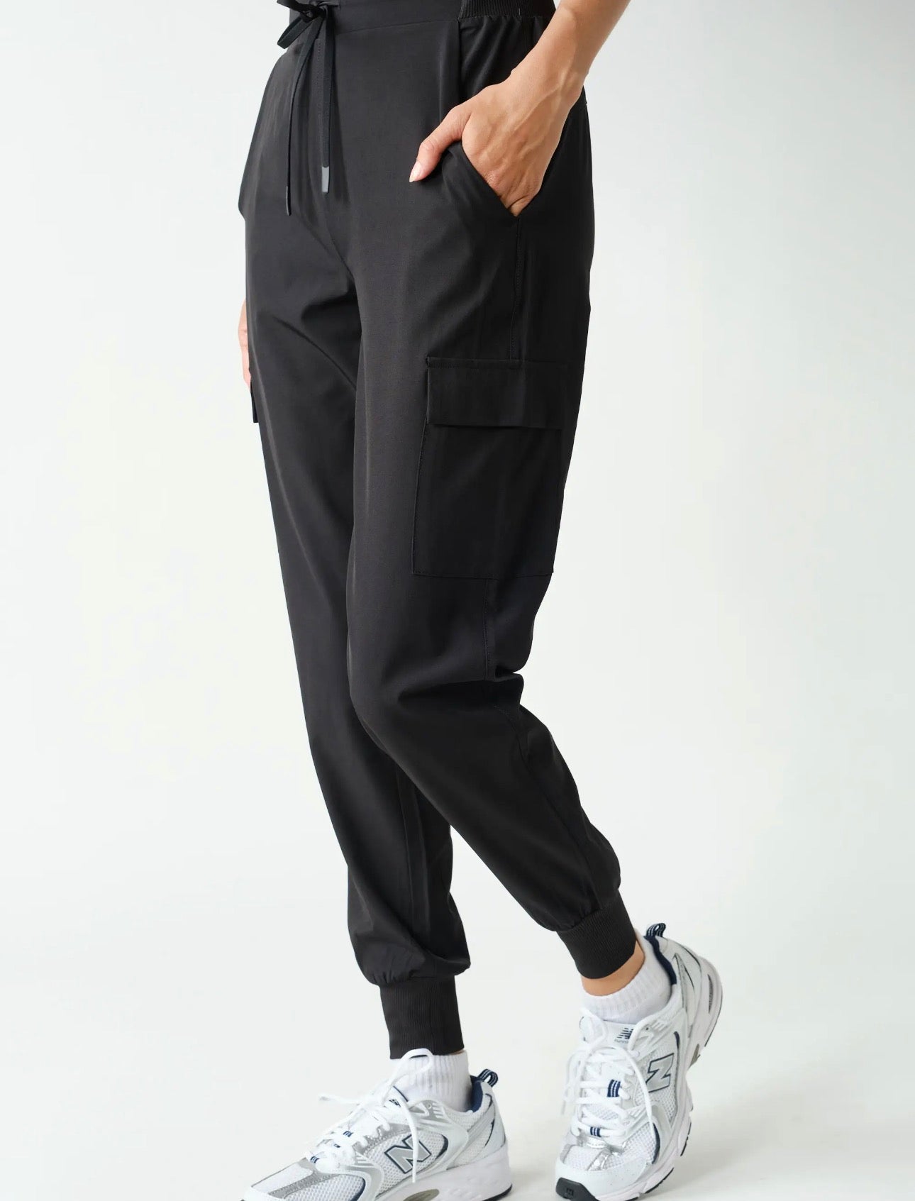 Breezy Flow Joggers-Black